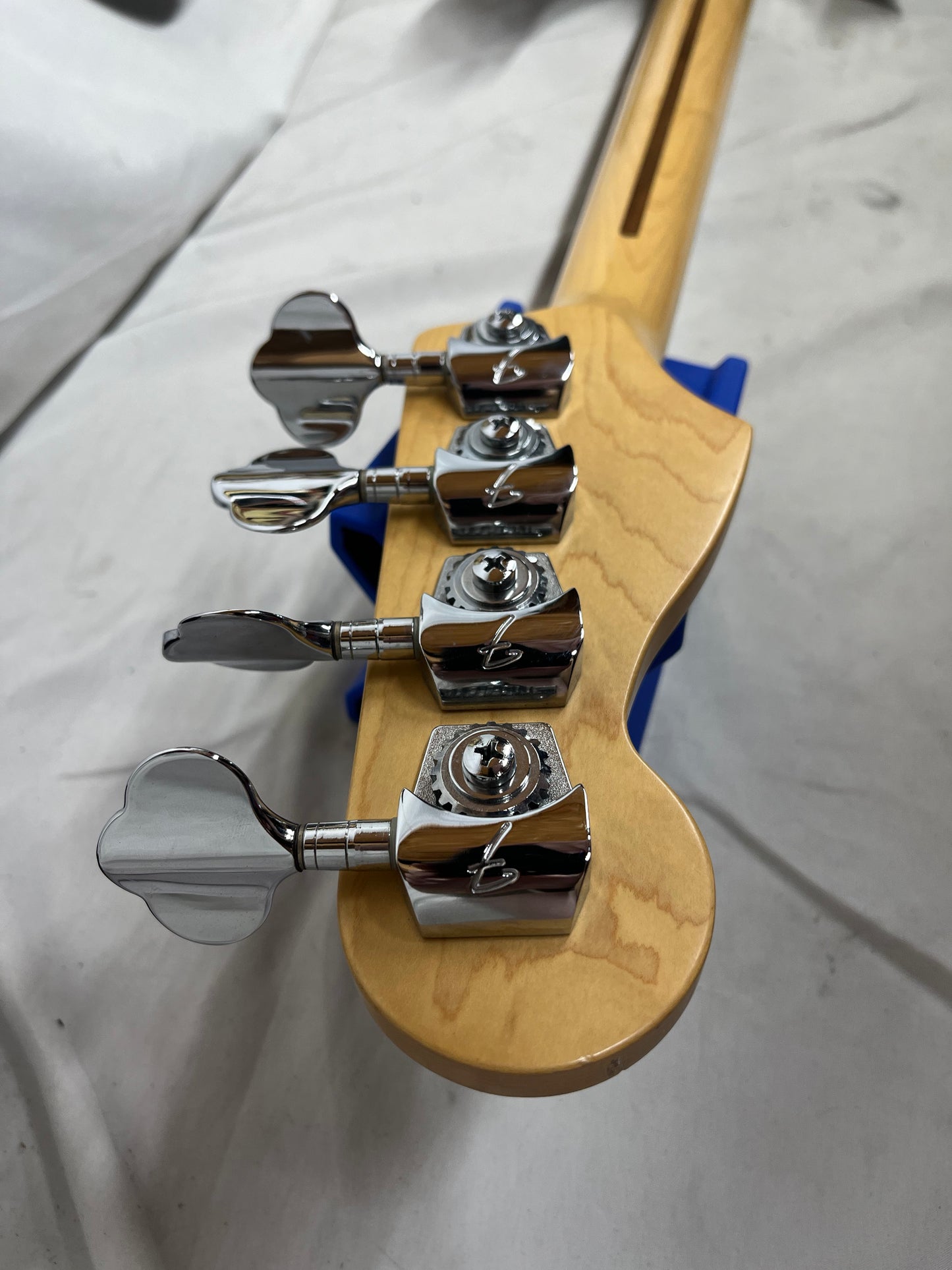 Fender Precision Bass P-Bass Plus 4-String Electric Bass - Brown Sunburst