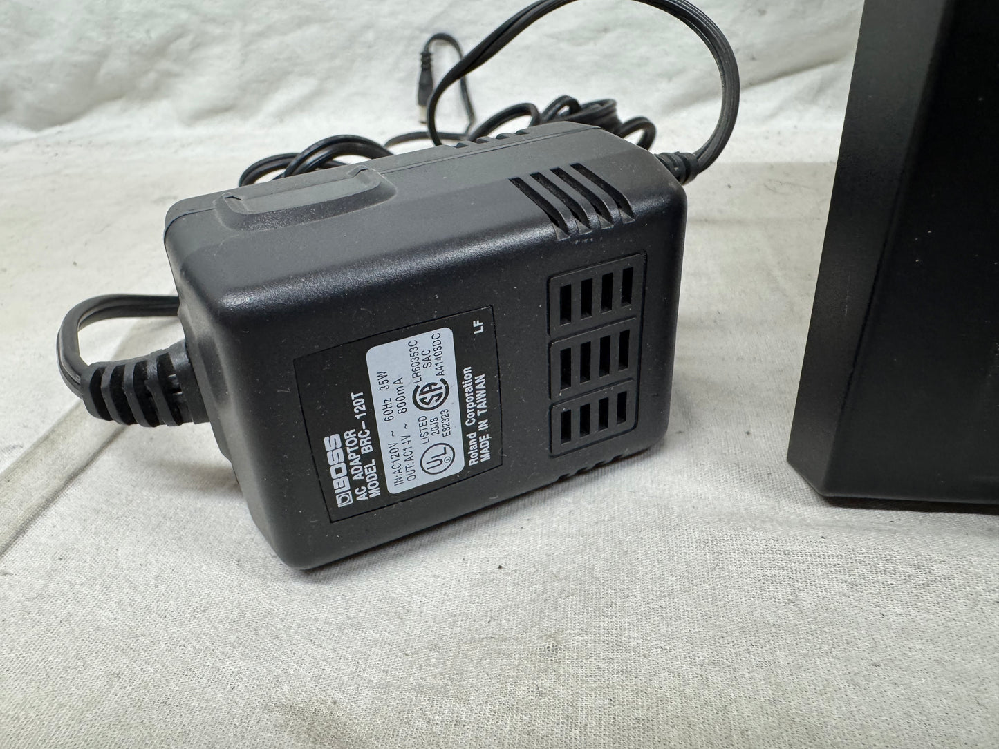 Roland GR-33 gr33 Guitar Synthesizer Pedal with Power Supply