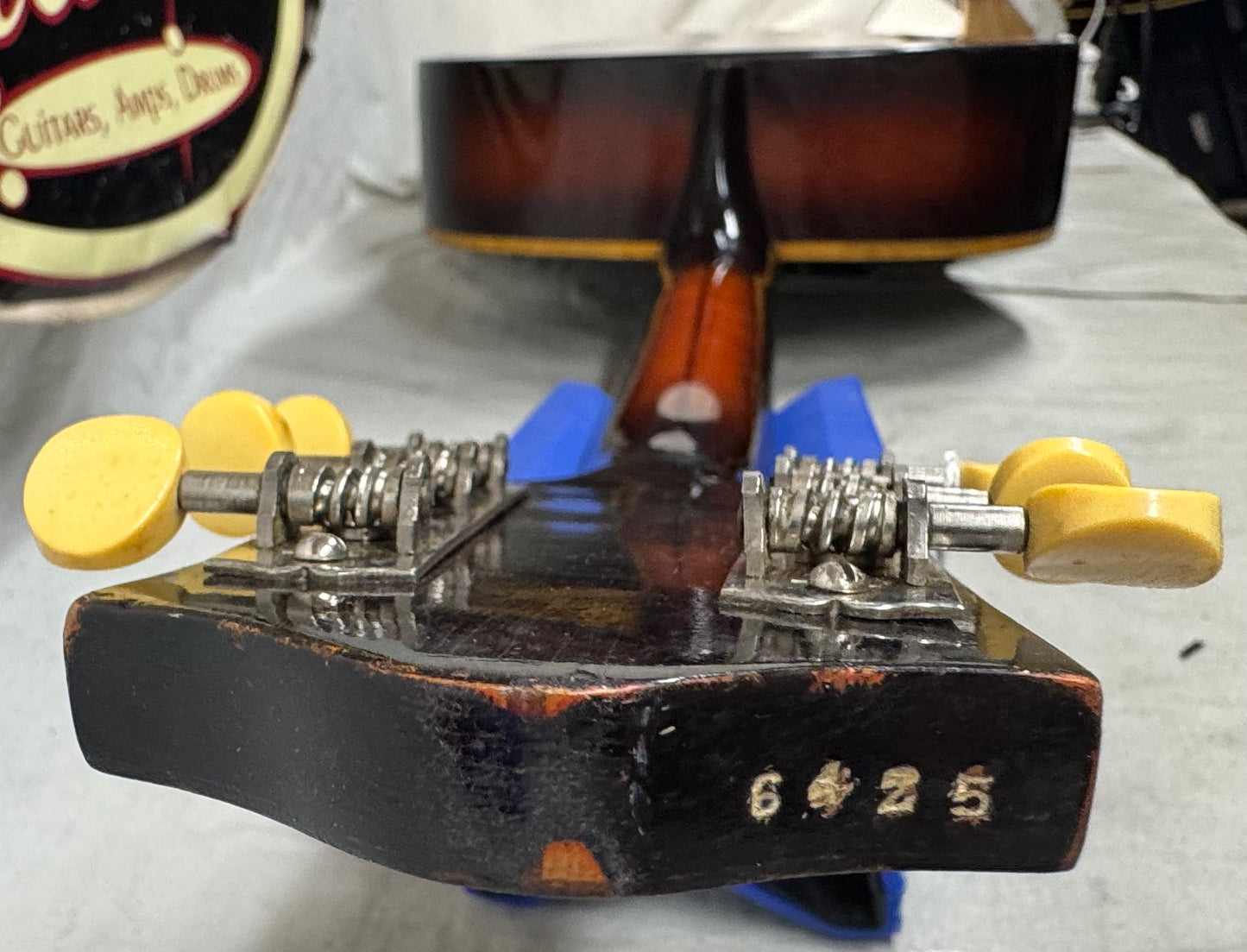 Gretsch Acoustic Guitar with Chipboard Case 1953