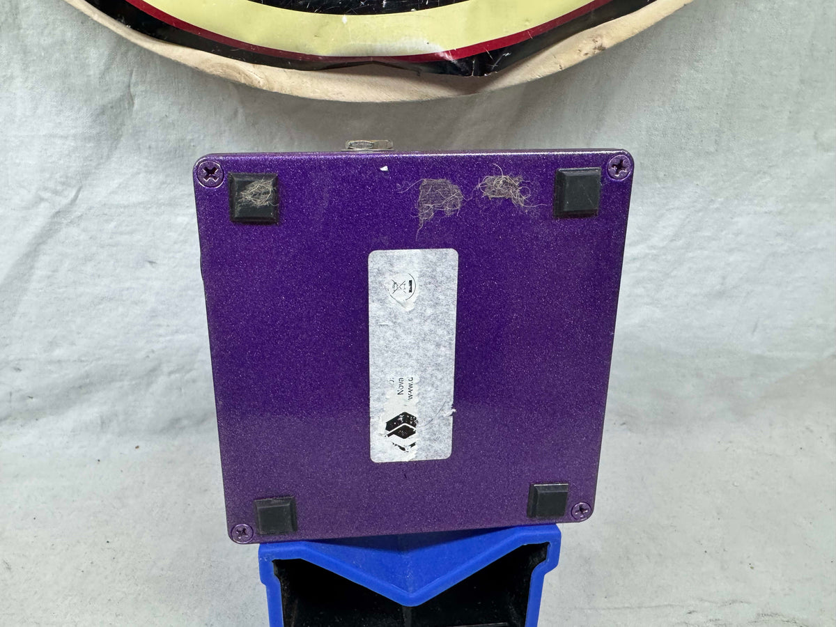 Diamond Effects Vibrato v1 Chorus Vibrato Pedal with Power Supply