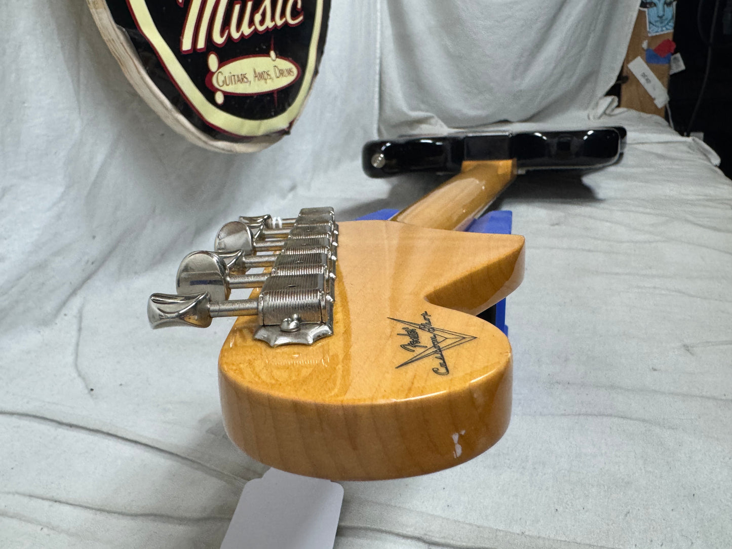 Fender USA Custom Shop Bass VI 6-string Bass with COA + Case 2006 - 3-Color Sunburst / Rosewood fingerboard