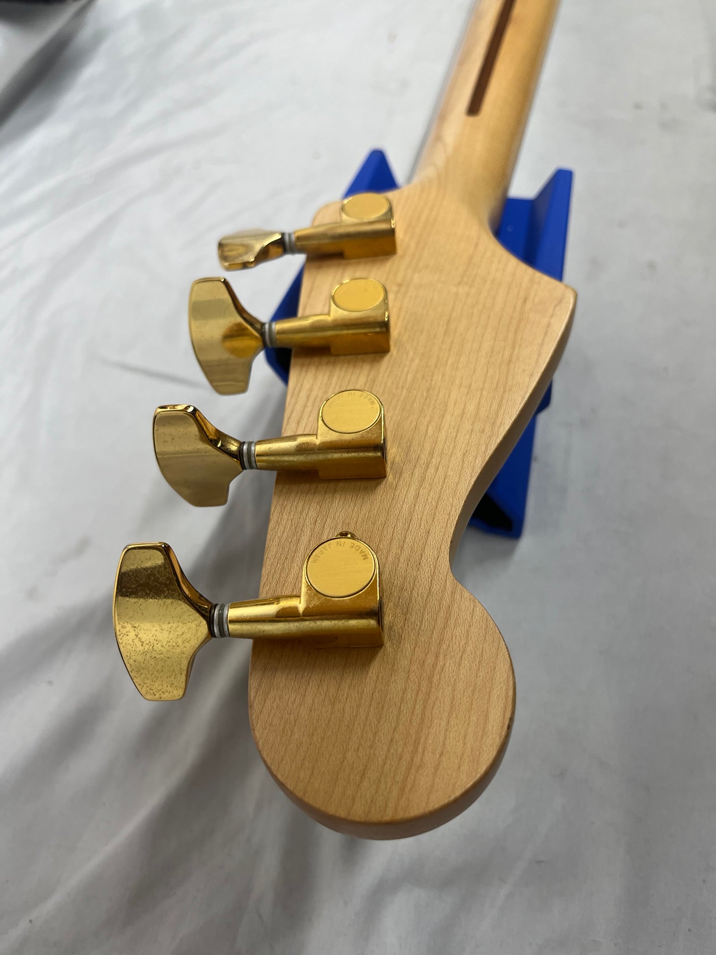 Fender Precision Bass P-Bass Lyte 4-String Electric Bass with Hard Case MIJ - Made in Japan