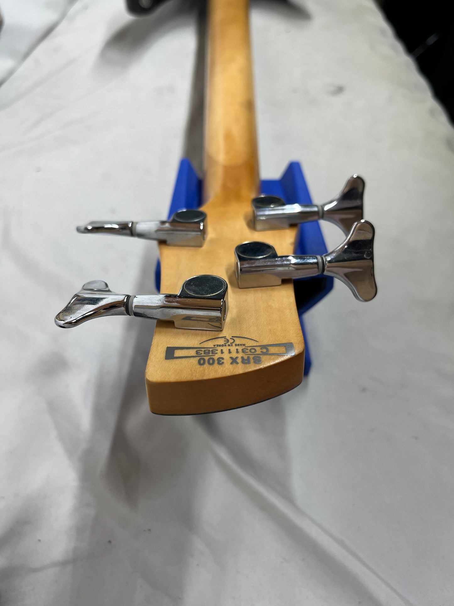 Ibanez Soundgear SRX 300 4-String Doublecut Electric Bass