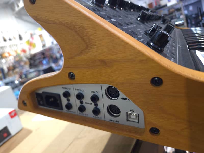 Moog Sub 37 Tribute Edition - Image 4