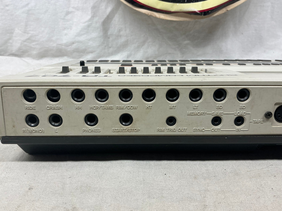 Roland TR-707