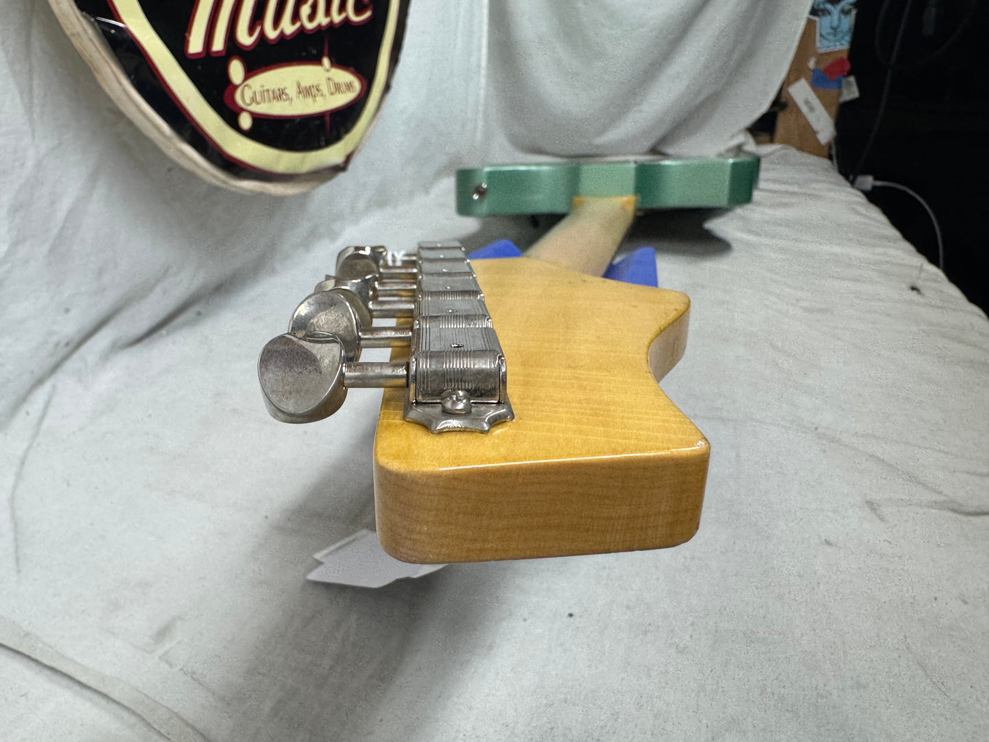 Maghini Guitars Skylark Baritone Guitar with COA + Gator Case 2023 - Lightly Aged Jade Metallic