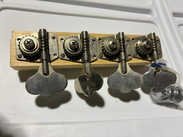 G&L bass tuners
