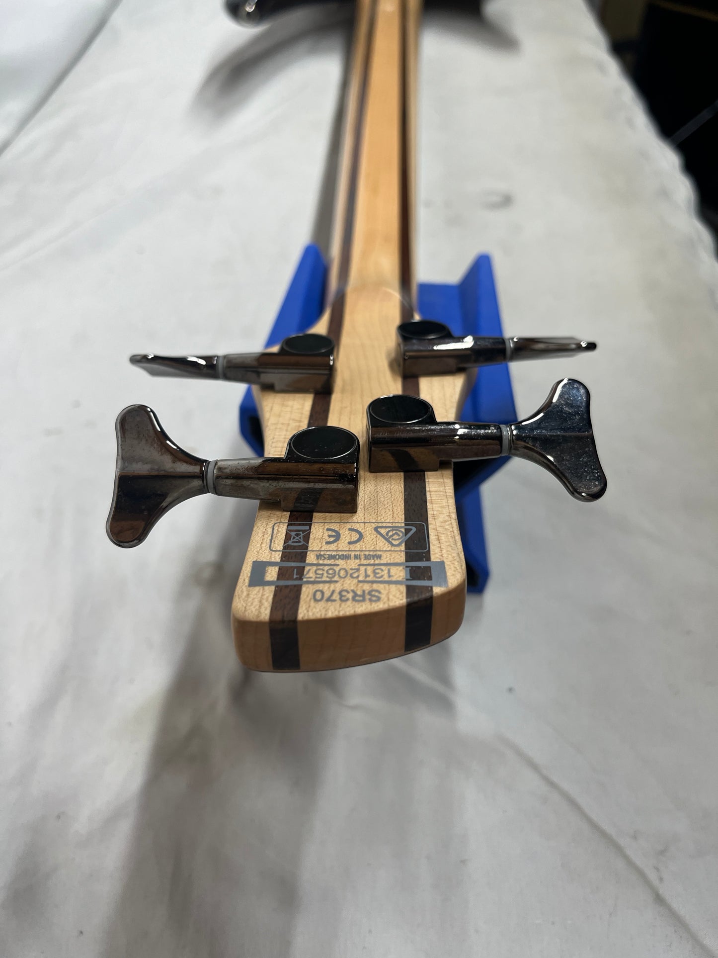 Ibanez Soundgear SR370 4-String Electric Bass