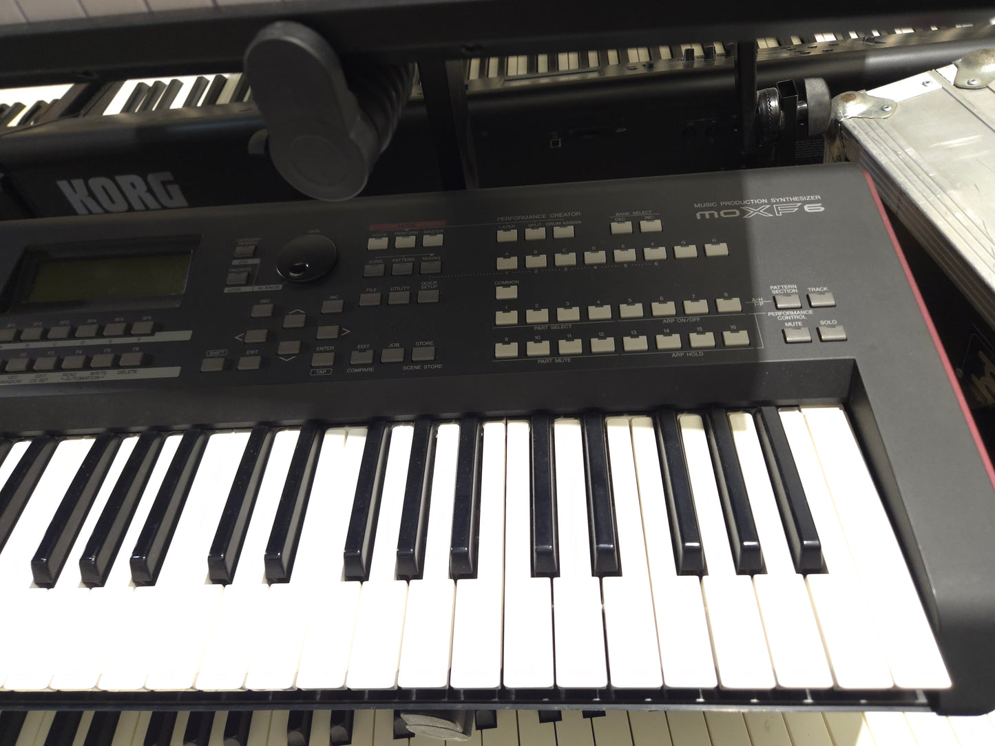 Yamaha MOXF 6 Production Synthesizer 2000s - Local Pickup Only