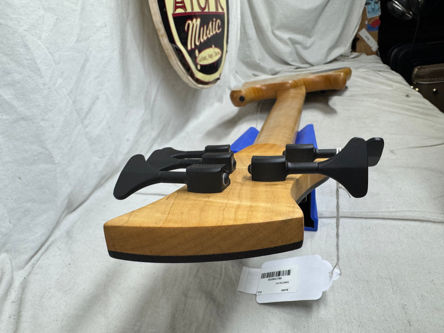 Prat Custom 5-string Bass with Wolfpak Soft Case