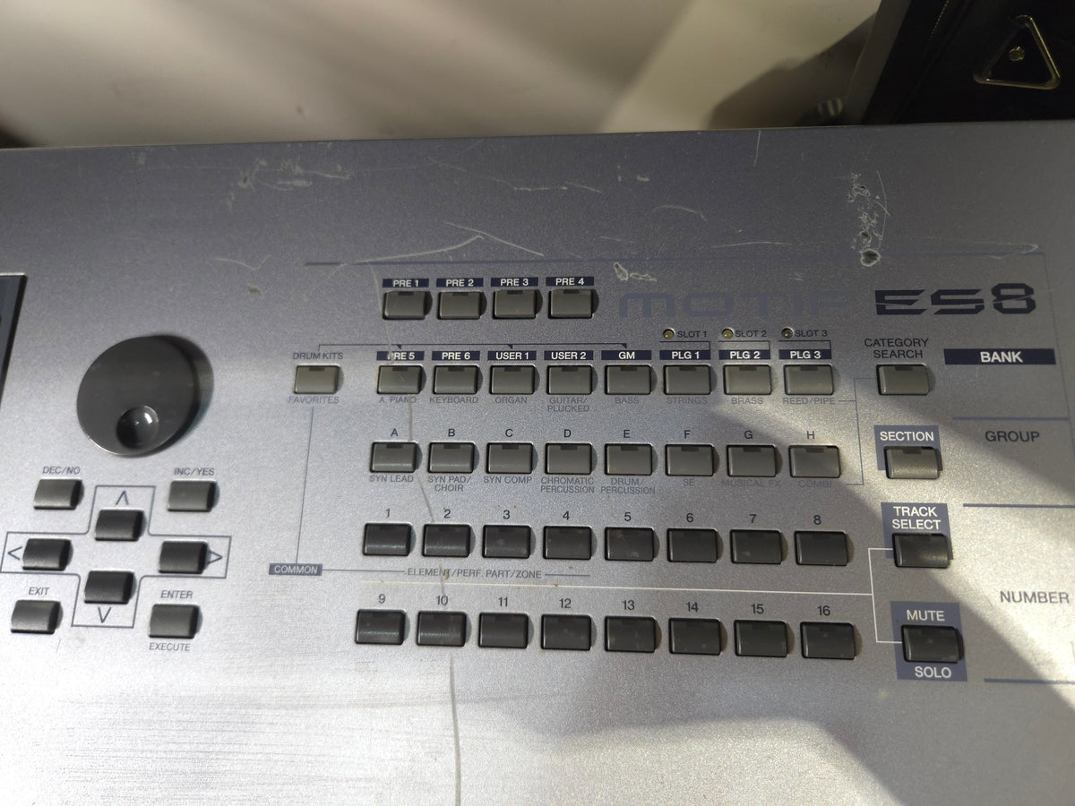 Yamaha Motif ES 8 Production Synthesizer 2000s - Local Pickup Only