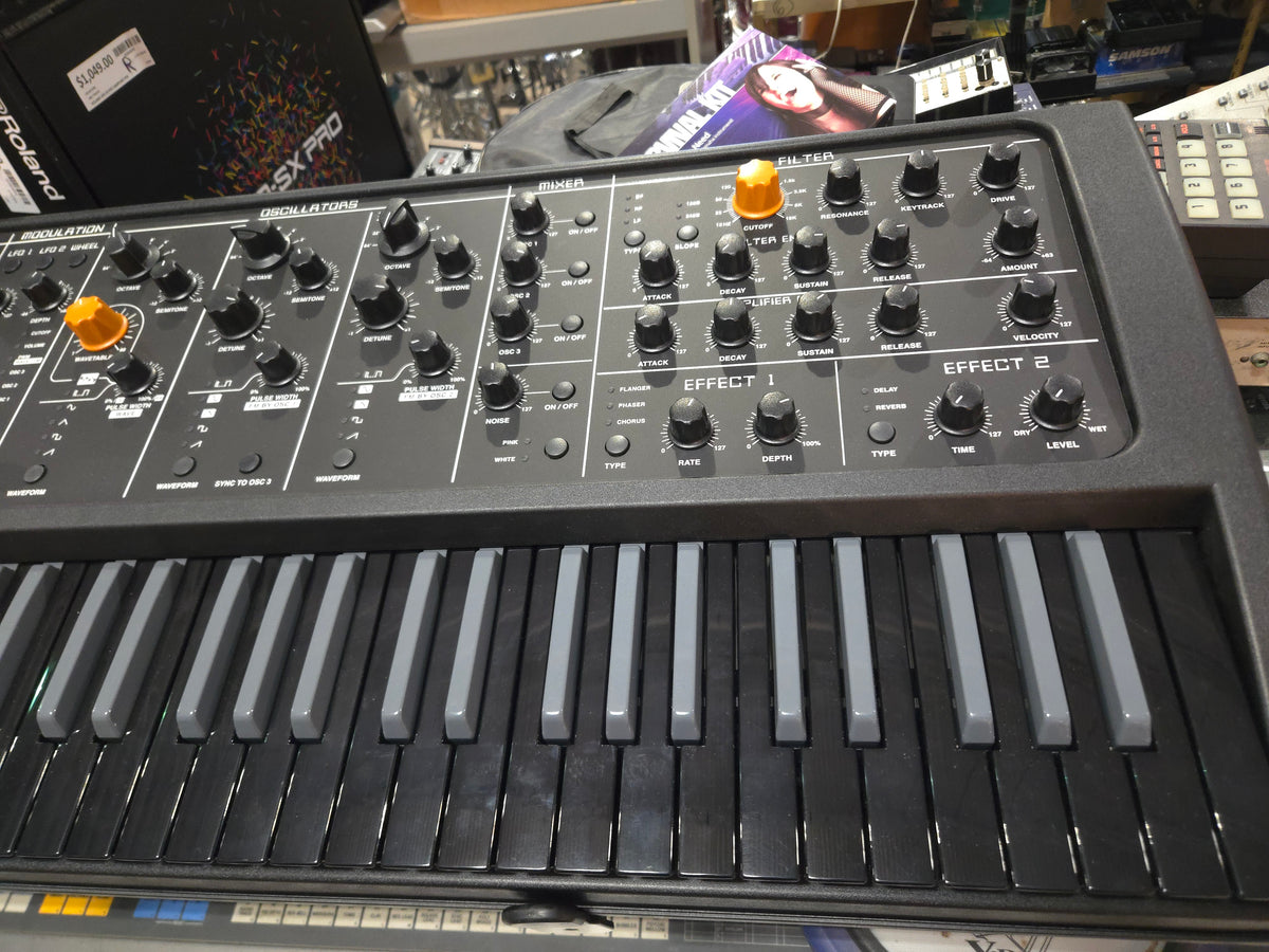 Studiologic Sledge 2.0 Polyphonic Virtual Analog Synthesizer 2010s - Black - Local Pickup Only