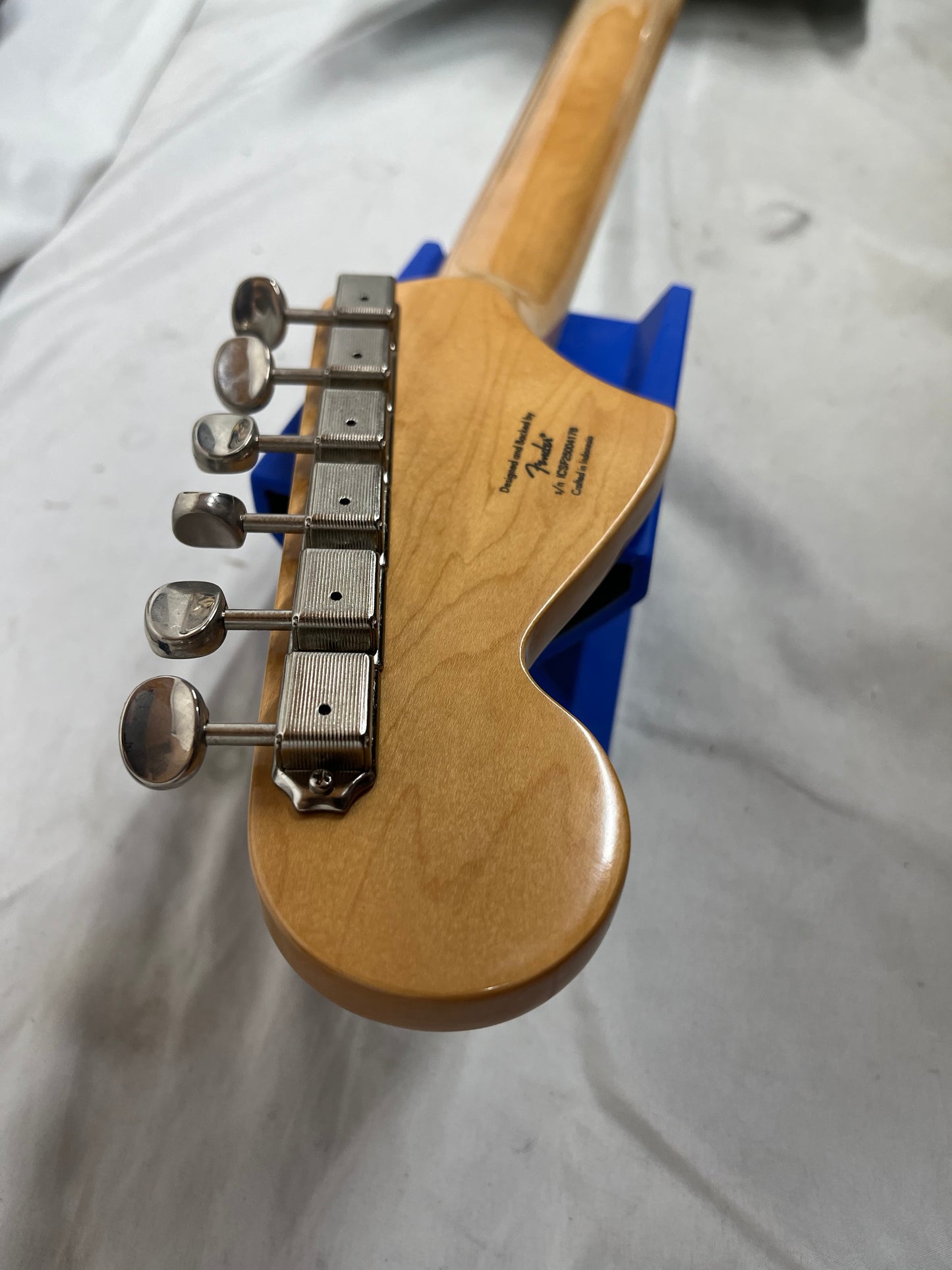 Squier Factory Special Run Classic Vibes '70s Jaguar Electric Guitar - Daphne Blue