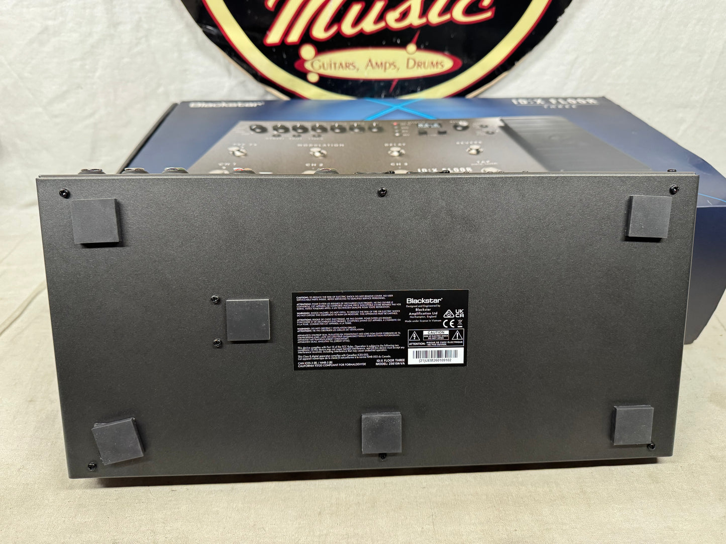 Blackstar ID:X Floor Three Guitar Multi-Effects Pedal with Power Supply + Box