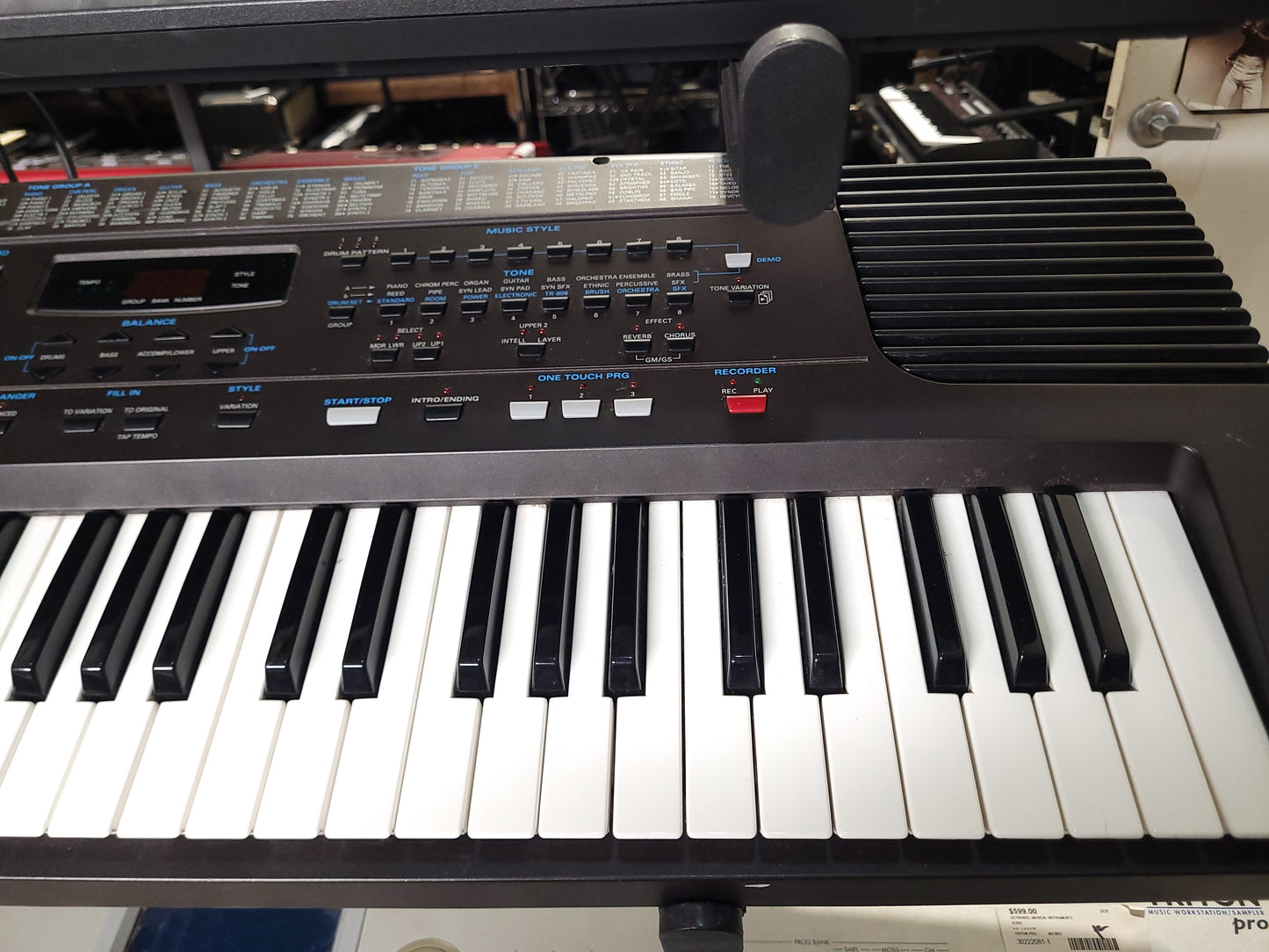 Roland E-28 Intelligent Keyboard - Local Pickup Only