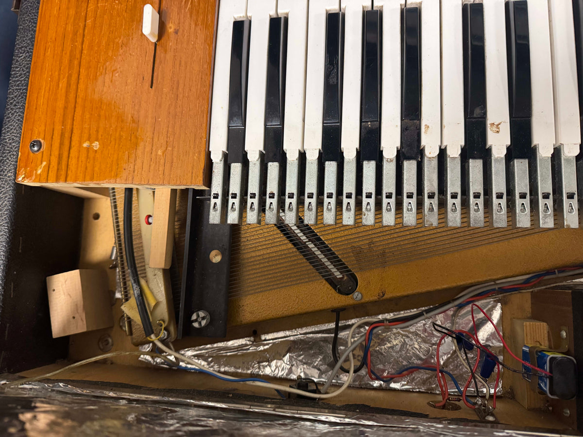 Hohner Clavinet D6 - damper bar does not work - Local Pickup Only