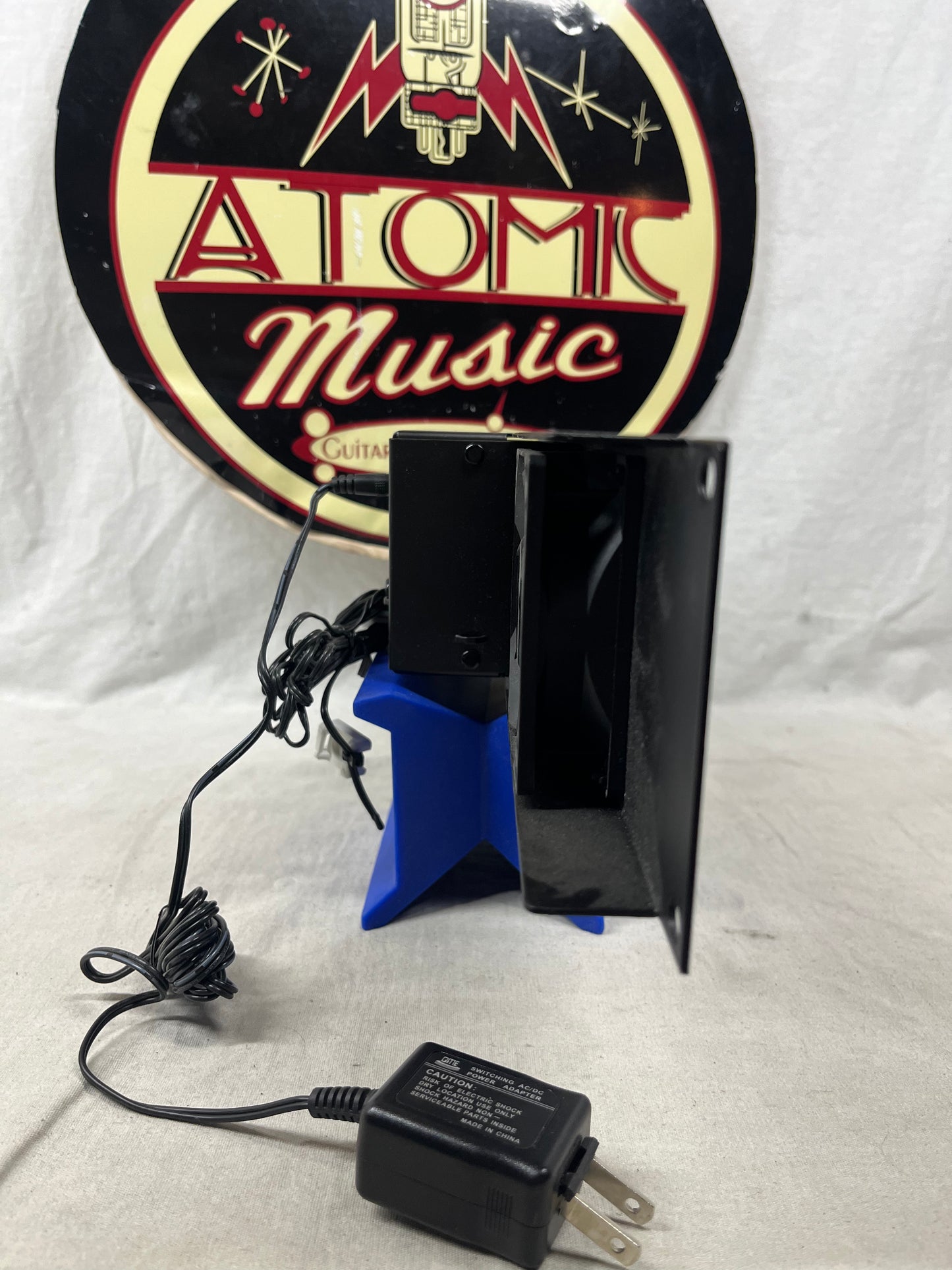 Middle Atlantic Products UQFP-2D Ultra Quiet Fan Panel Rackmount Fan with Power Supply
