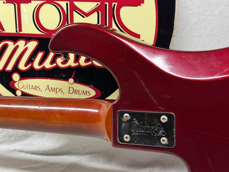 Gibson Victory 4-string Bass with Case - Image 11