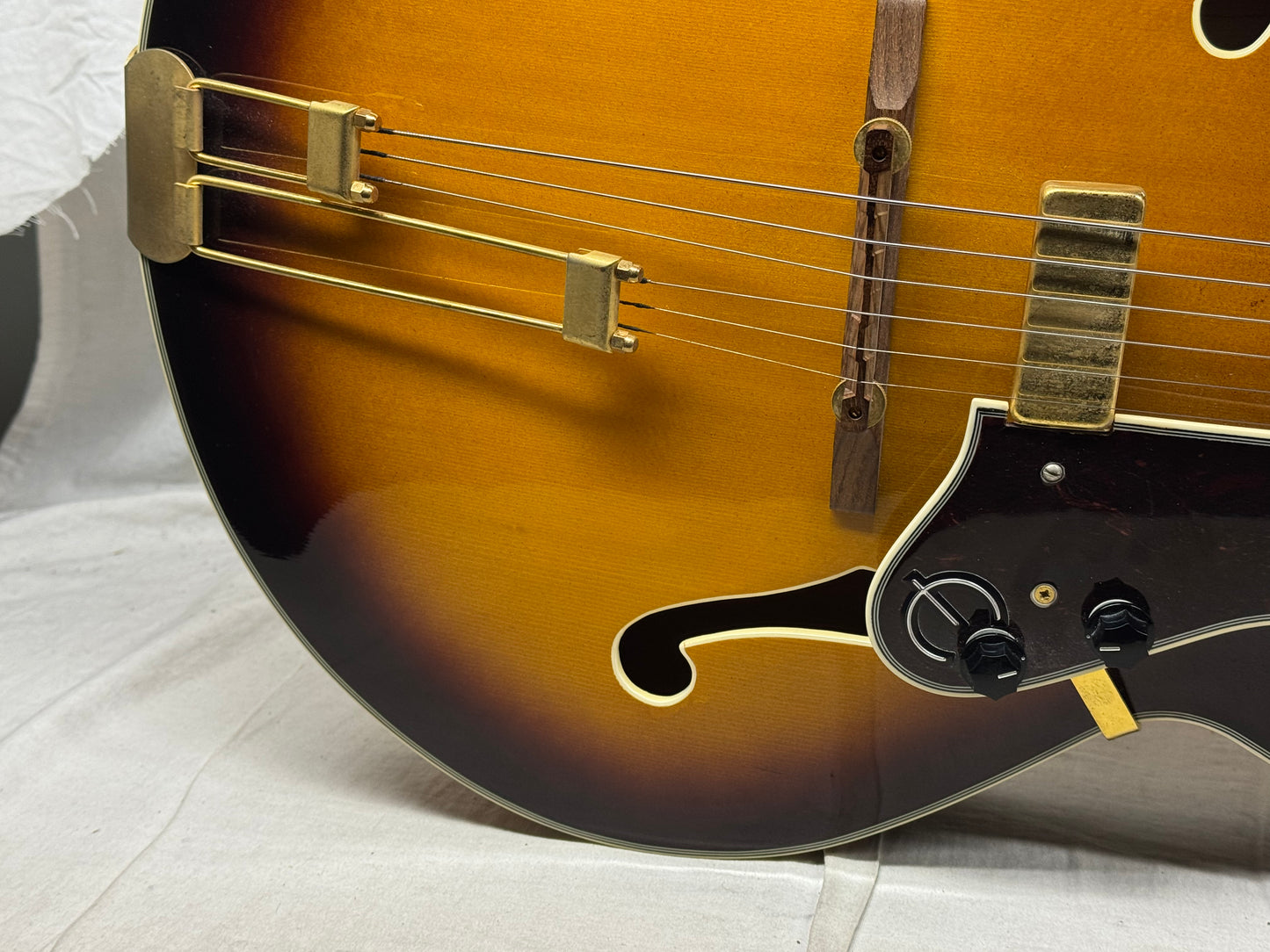 Epiphone Emperor Archtop Hollowbody Guitar with Case 1996 - Antique Sunburst
