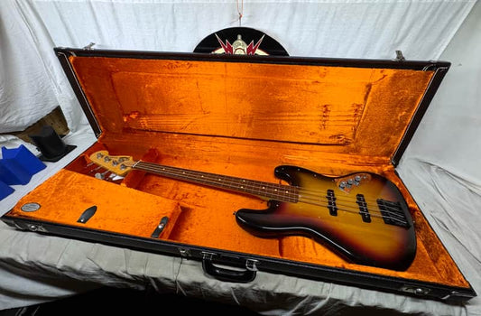 Fender Jaco Pastorius Jazz Bass Fretless 4-string J-Bass with Case