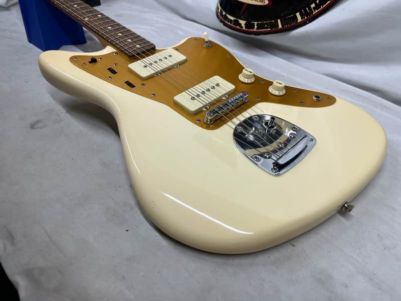 Squier J Mascis Signature Jazzmaster Electric Guitar - Image 19