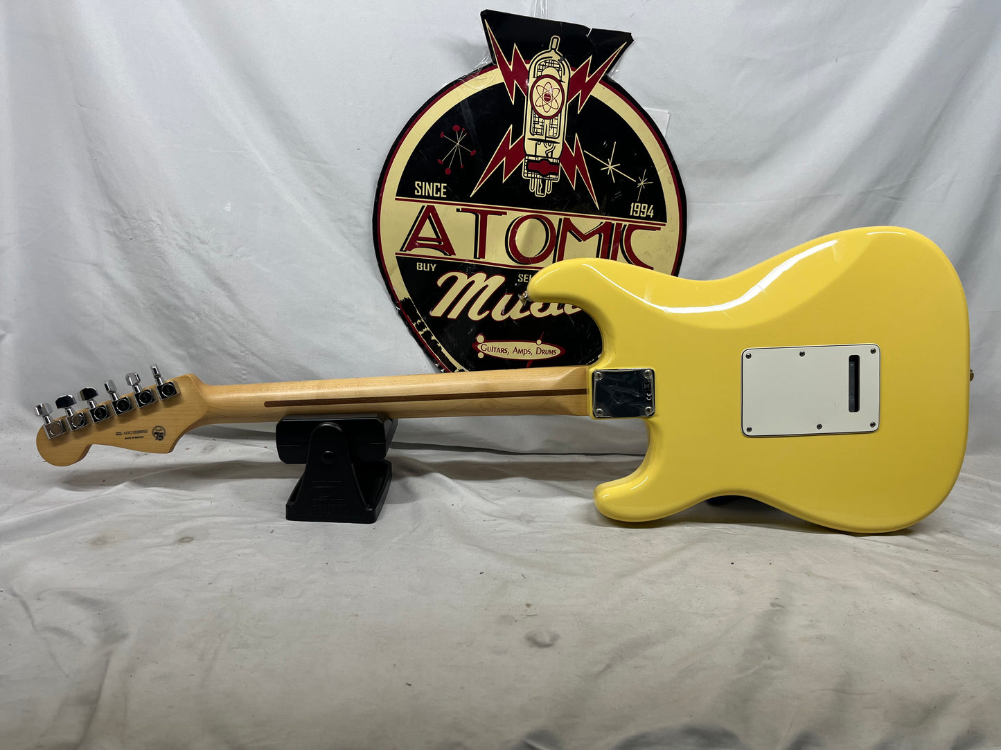 Fender Player Stratocaster Strat HSS Electric Guitar MIM - Made in Mexico - Buttercream