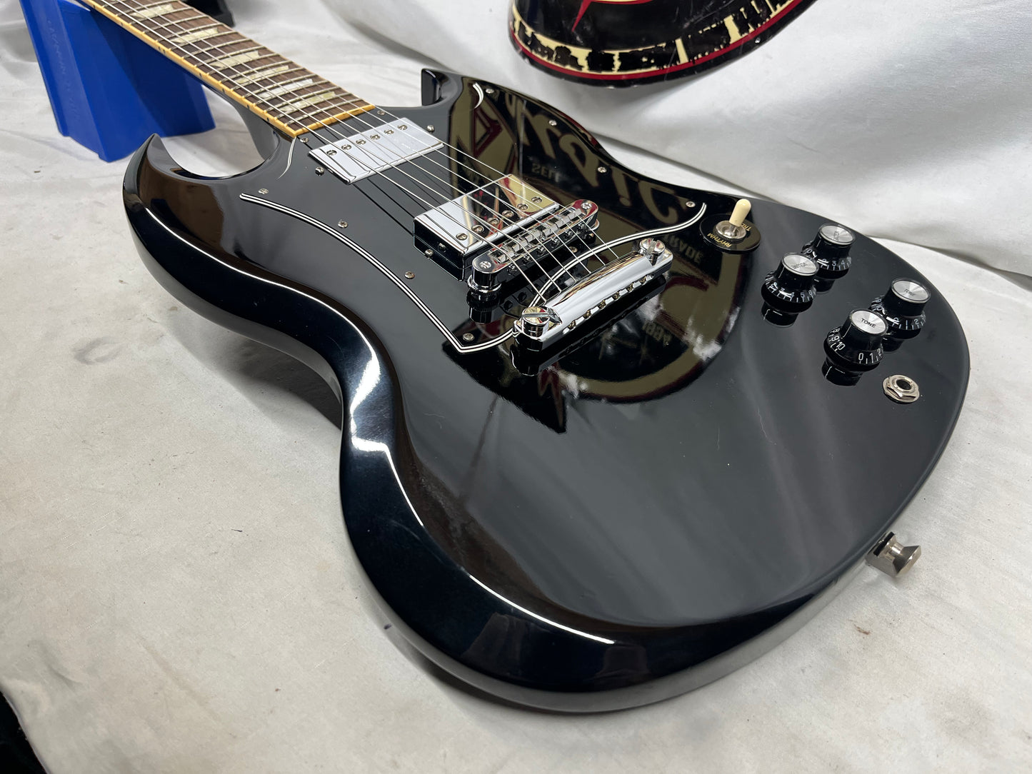 Gibson SG Standard Doublecut HH Electric Guitar 2007 with Hard Case - Black