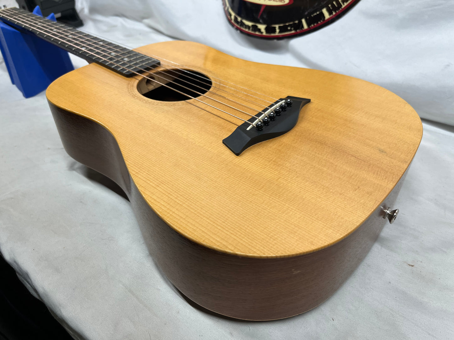 Taylor 305 Baby Taylor Acoustic Guitar with Gig Bag