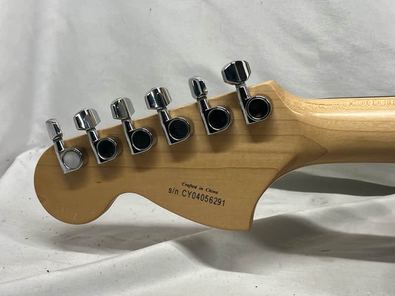 Squier Deluxe Series Stratocaster strat - Image 9