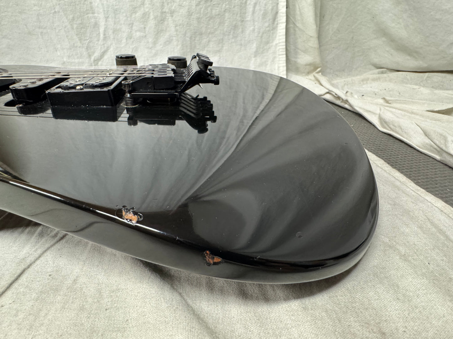 Hamer USA Chaparral Guitar with Case - Black - headstock repaired!