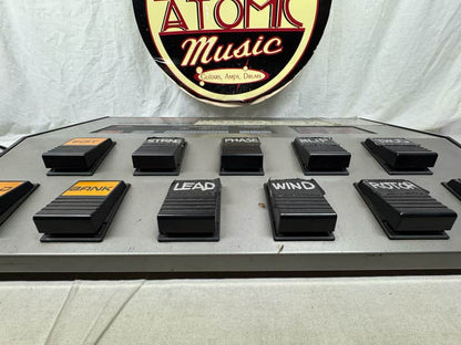 Roland GR-700 Guitar Synthesizer Module with Case - Image 8