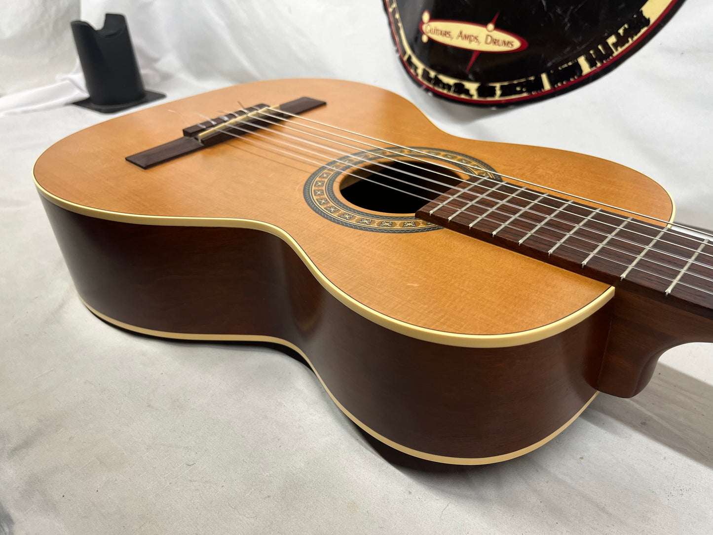La Patrie (Godin) Motif Classical Acoustic Guitar