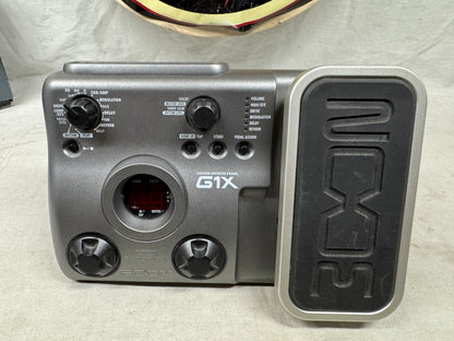 Zoom G1Xon g1x on Guitar Multi-Effects Pedal with Power Supply + Box