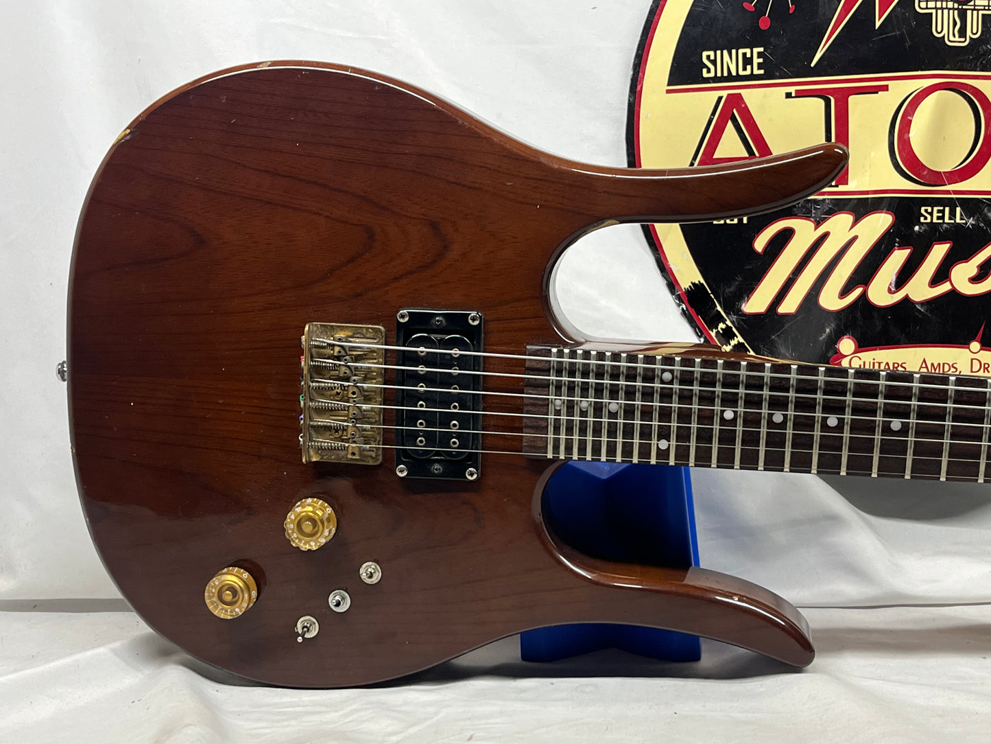 Hondo HP-1081 Longhorn Electric Guitarlin