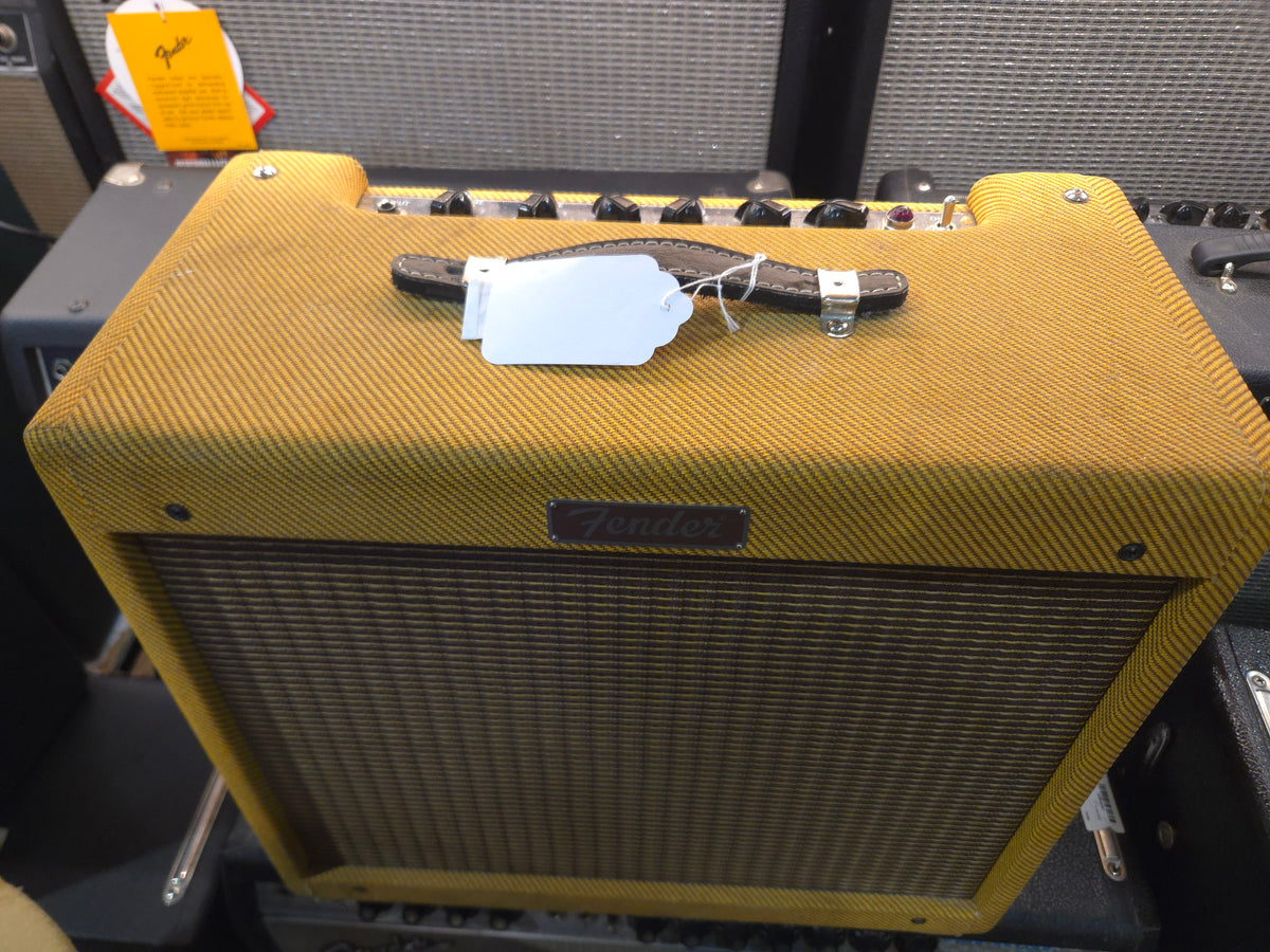 Fender Blues Junior Lacquered Tweed 15-Watt 1x12" Guitar Combo 2016 - Present - Lacquered Tweed - Local Pickup Only
