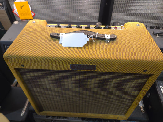 Fender Blues Junior Lacquered Tweed 15-Watt 1x12" Guitar Combo 2016 - Present - Lacquered Tweed - Local Pickup Only