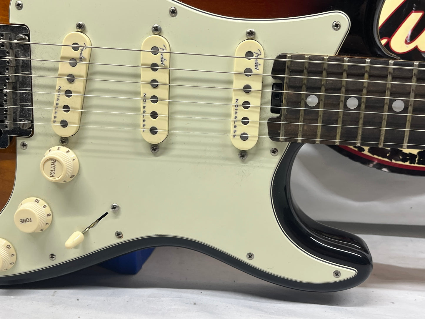 Fender American Elite Stratocaster Strat Electric Guitar - 3-Color Sunburst