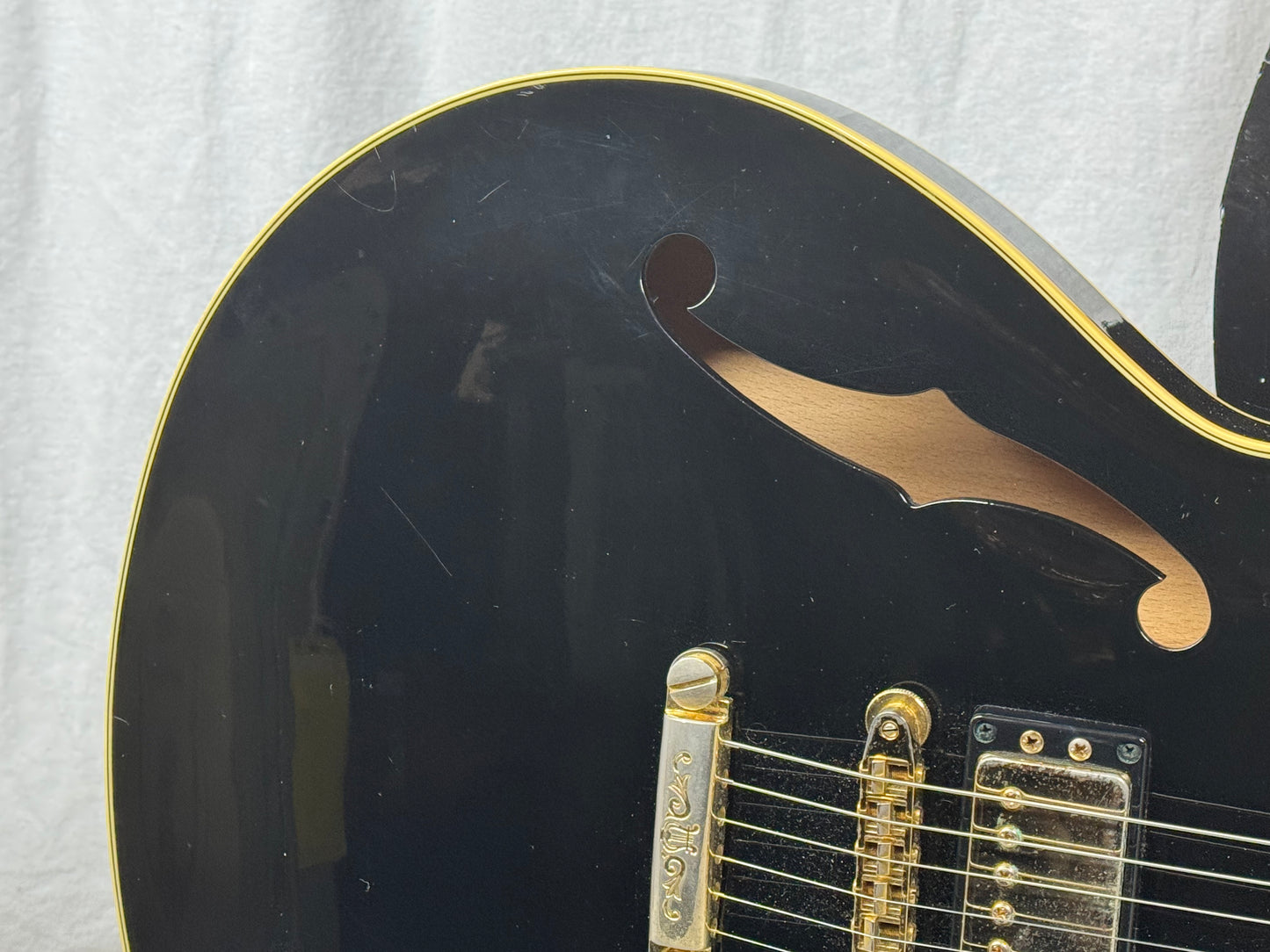 Yamaha Super Axe SA-2100 SA2100 Semi-Hollowbody Guitar with Epiphone Case - MIJ Made In Japan - Black