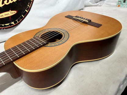 La Patrie (Godin) Motif Classical Acoustic Guitar