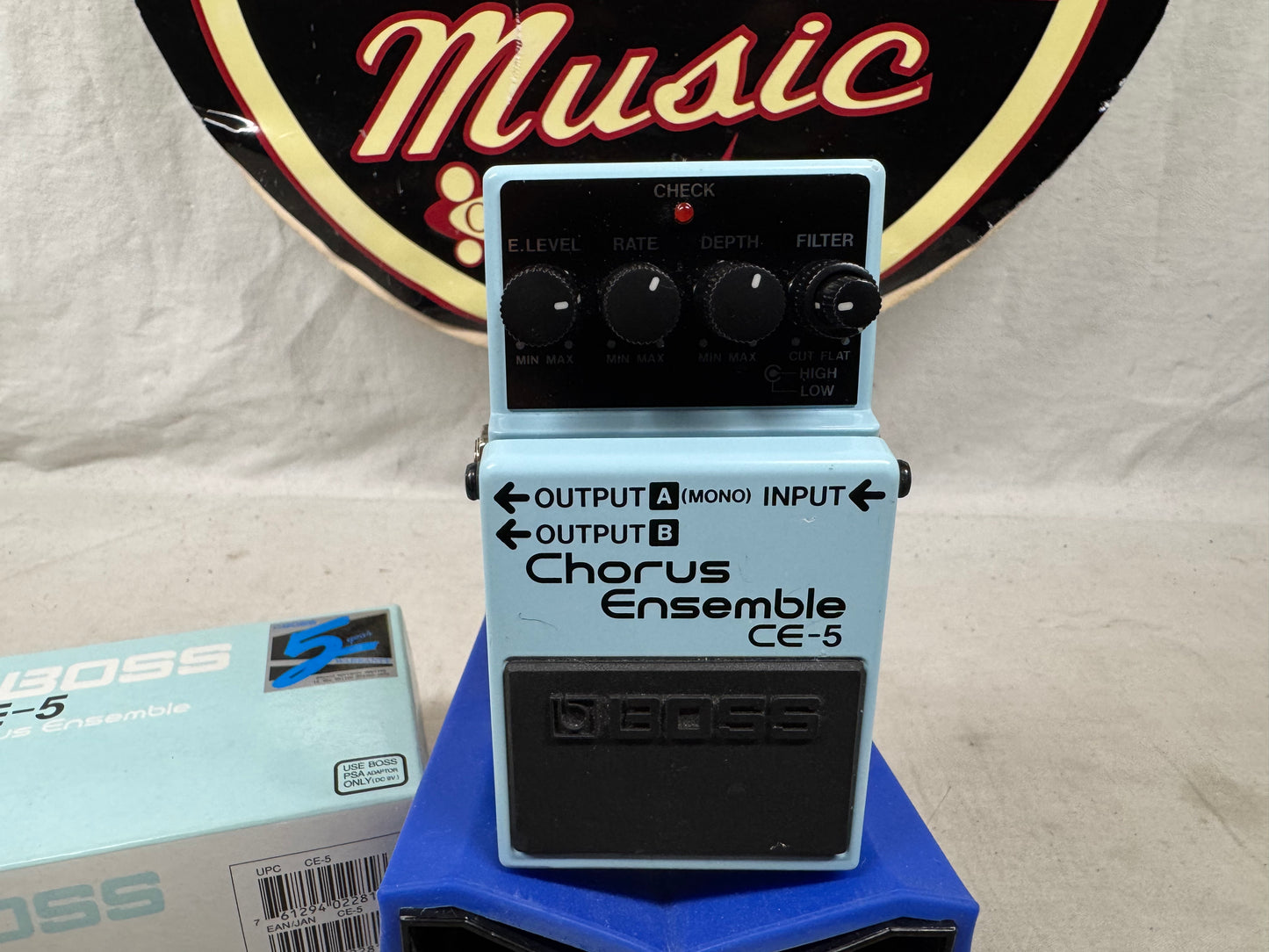 Boss CE-5 ce5 Chorus Ensemble Pedal with Box 2009