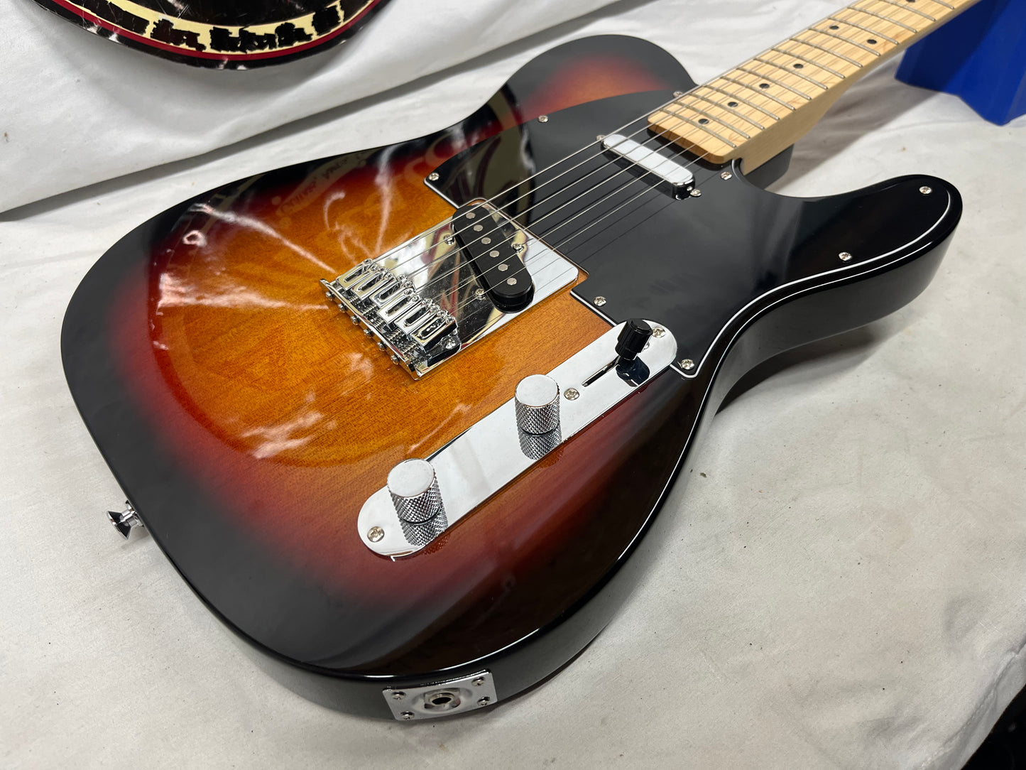 Squier Affinity Series Telecaster Tele Electric Guitar - 3-Color Sunburst