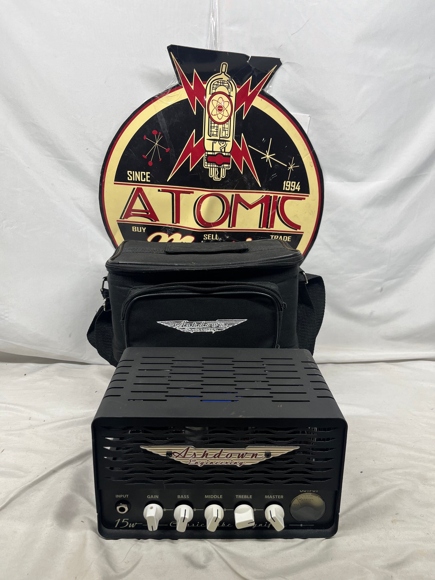 Ashdown CTM-15 Classic Tube Magnifier 15-Watt Bass Amplifier Head with Cover