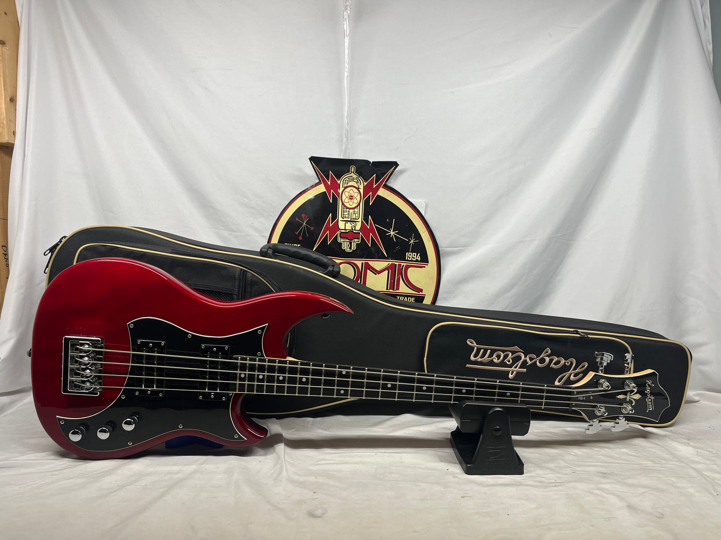 Hagstrom HB-4 Doublecut 4-String Electric Bass with Gig Bag - Split in Fretboard *See Photos*
