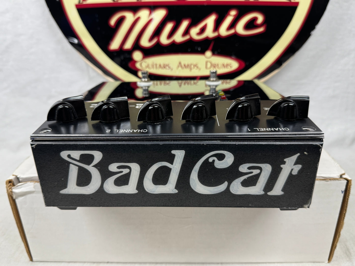 Bad Cat 2-Tone two tone Tube Preamp Pedal with Box