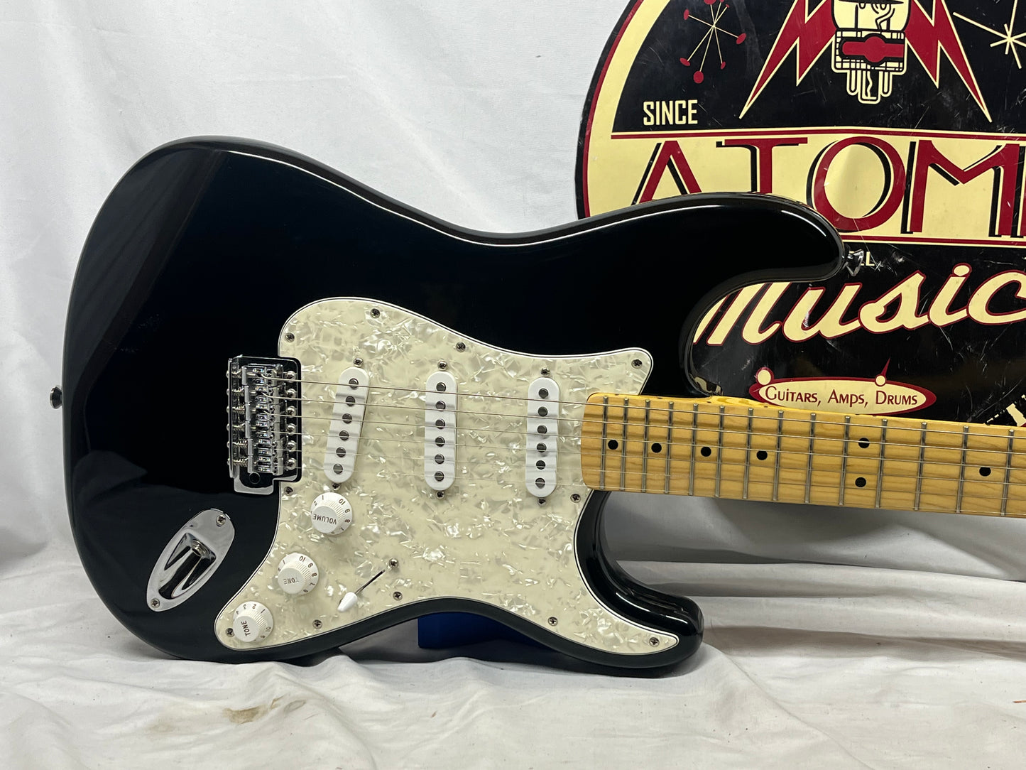 Squier Vintage Modified '70s Stratocaster Strat Electric Guitar - Black