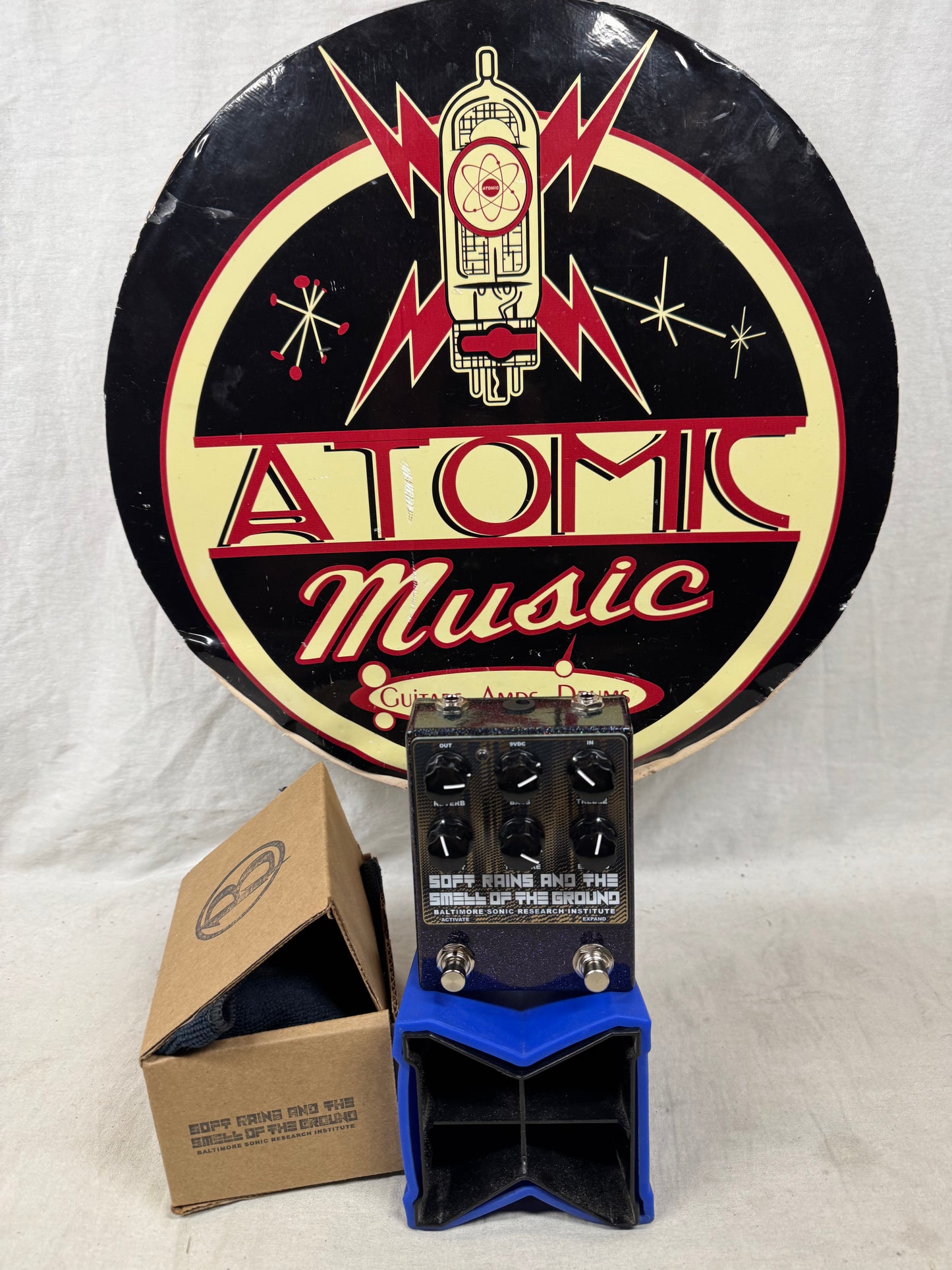 Baltimore Sonic Research Institute BSRI Soft Rains And The Smell Of The Ground Reverb Pedal with Box