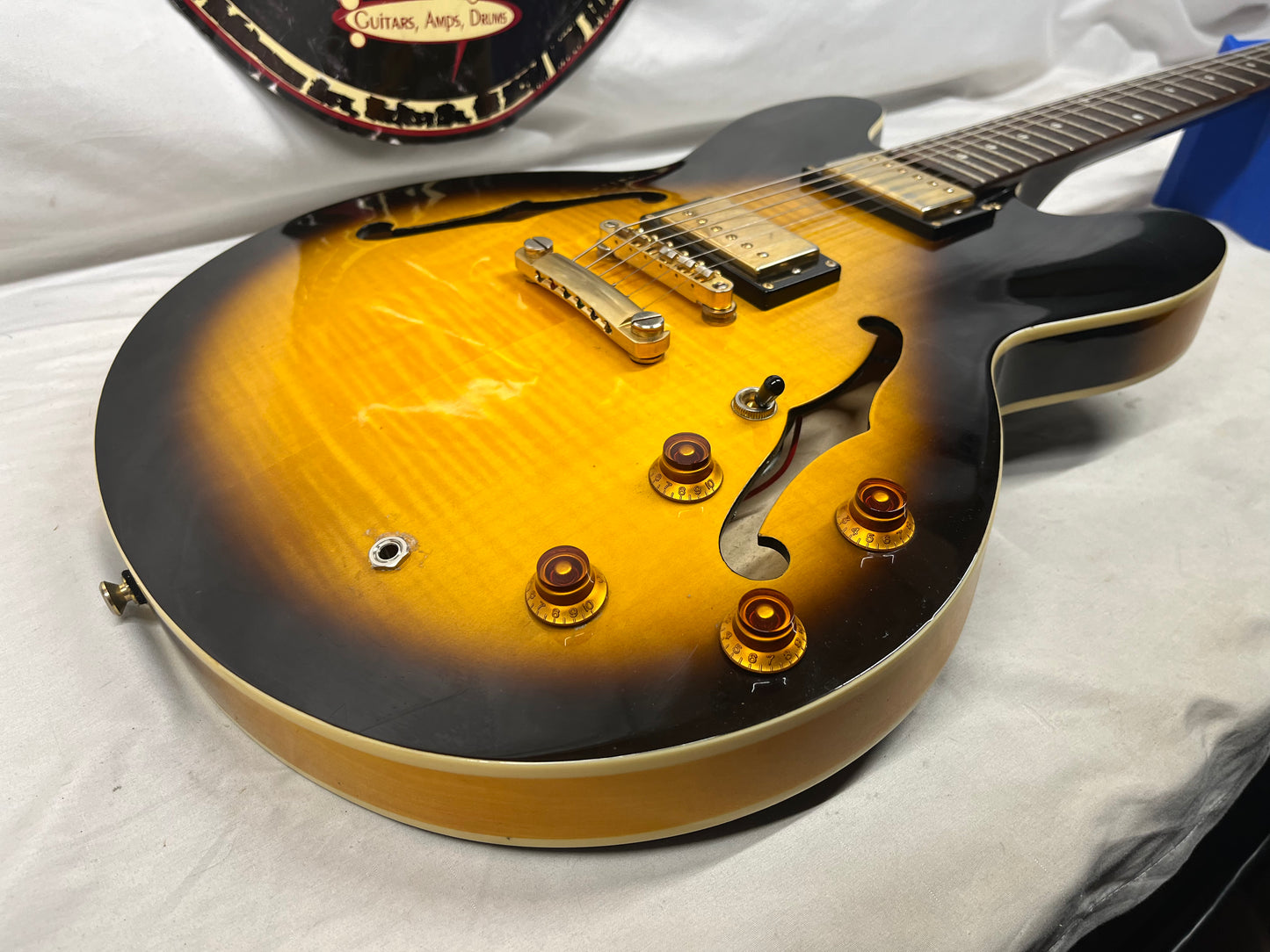 Epiphone DOT Deluxe VS Semi-Hollow Body Electric Guitar
