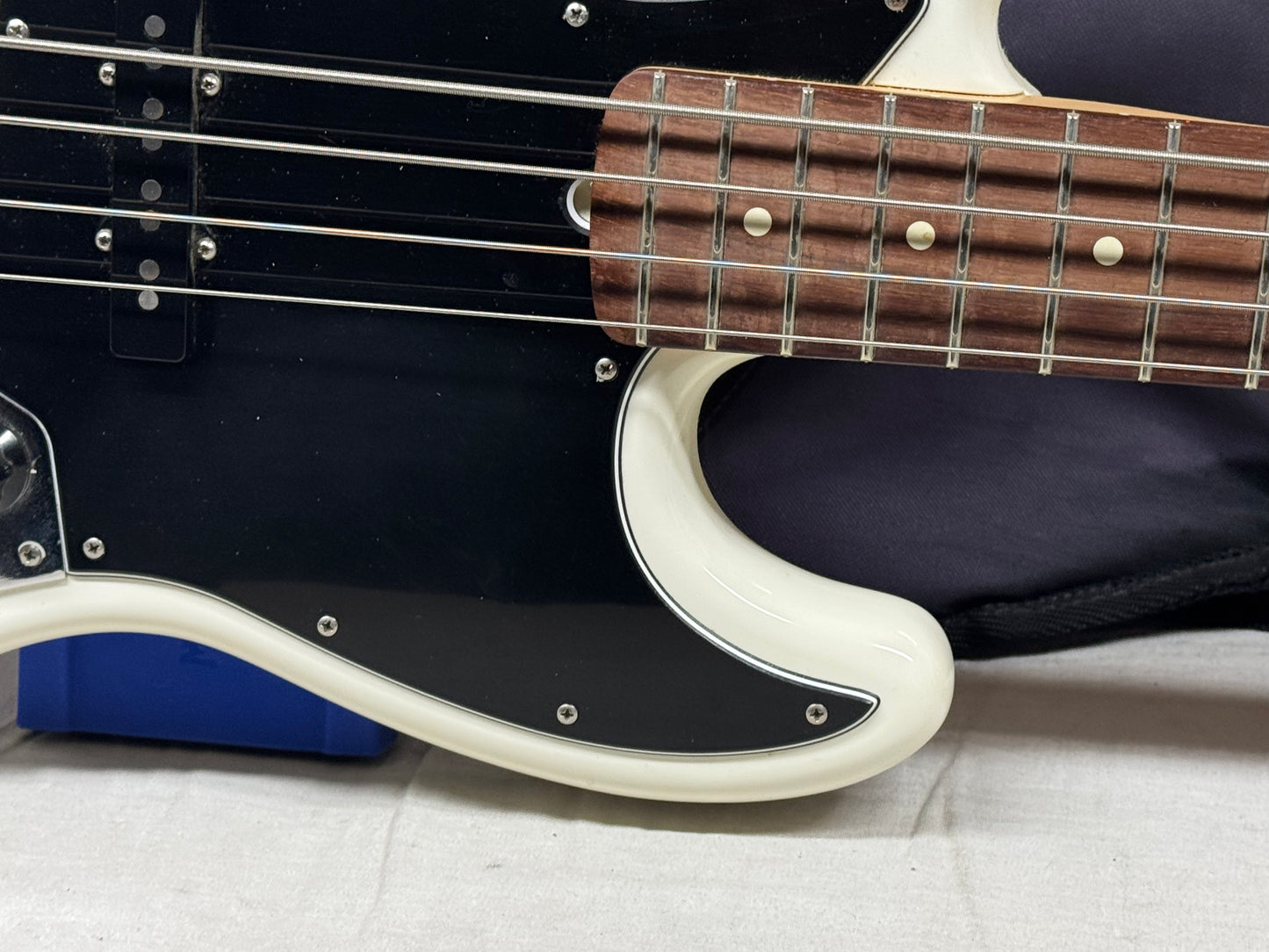 Fender American Performer Jazz Bass 4-string J-Bass with Gig Bag 2019 - Arctic White / Rosewood fingerboard