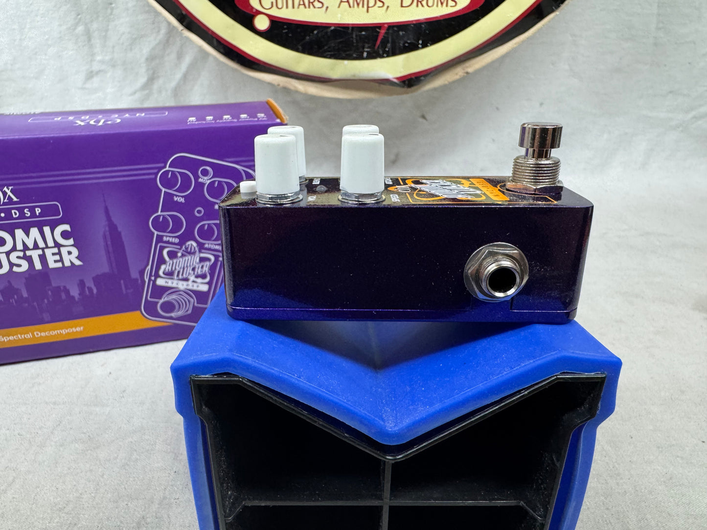 Electro-Harmonix Atomic Cluster Spectral Decomposer Glitch Guitar Synth synthesizer Pedal with Box