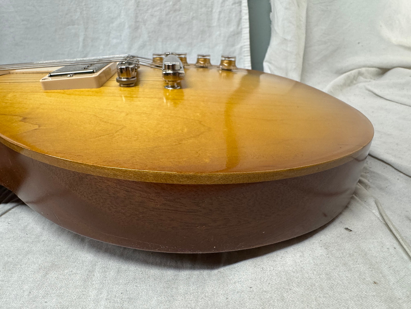 Gibson Les Paul Tribute Guitar 2018